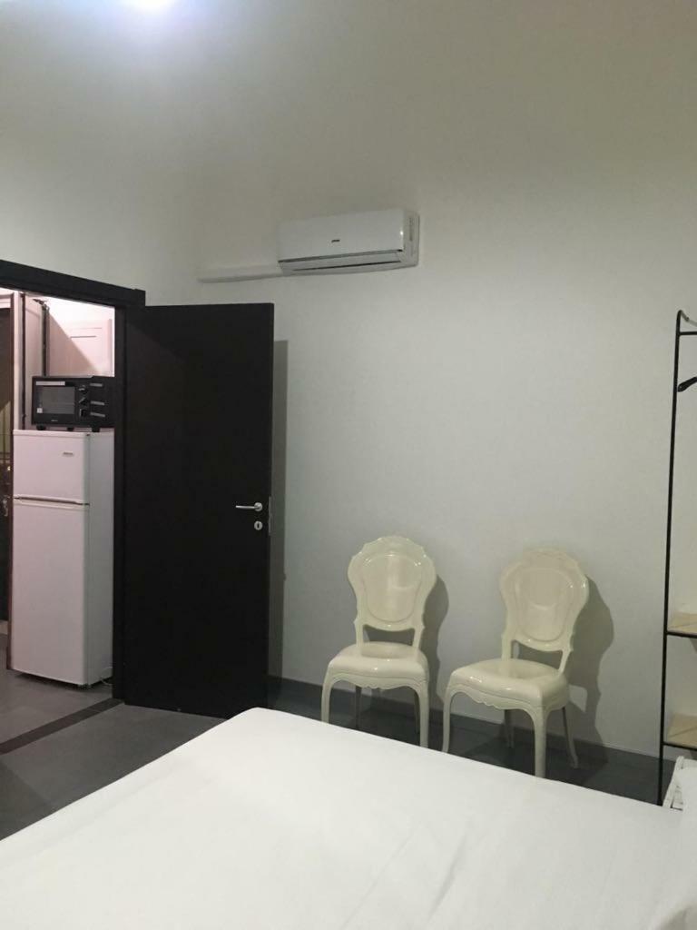 Ateneo Apartments Centro Storico เลชเช ภายนอก รูปภาพ